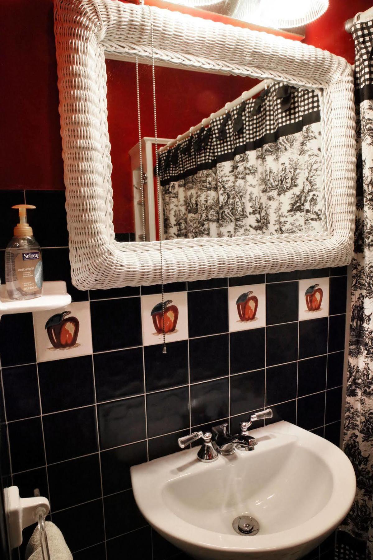 Apple Bin Inn Willow Street Экстерьер фото